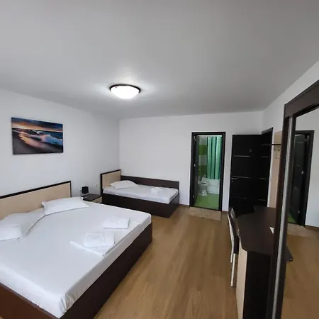 Ozon 招待所 艾福雷诺德